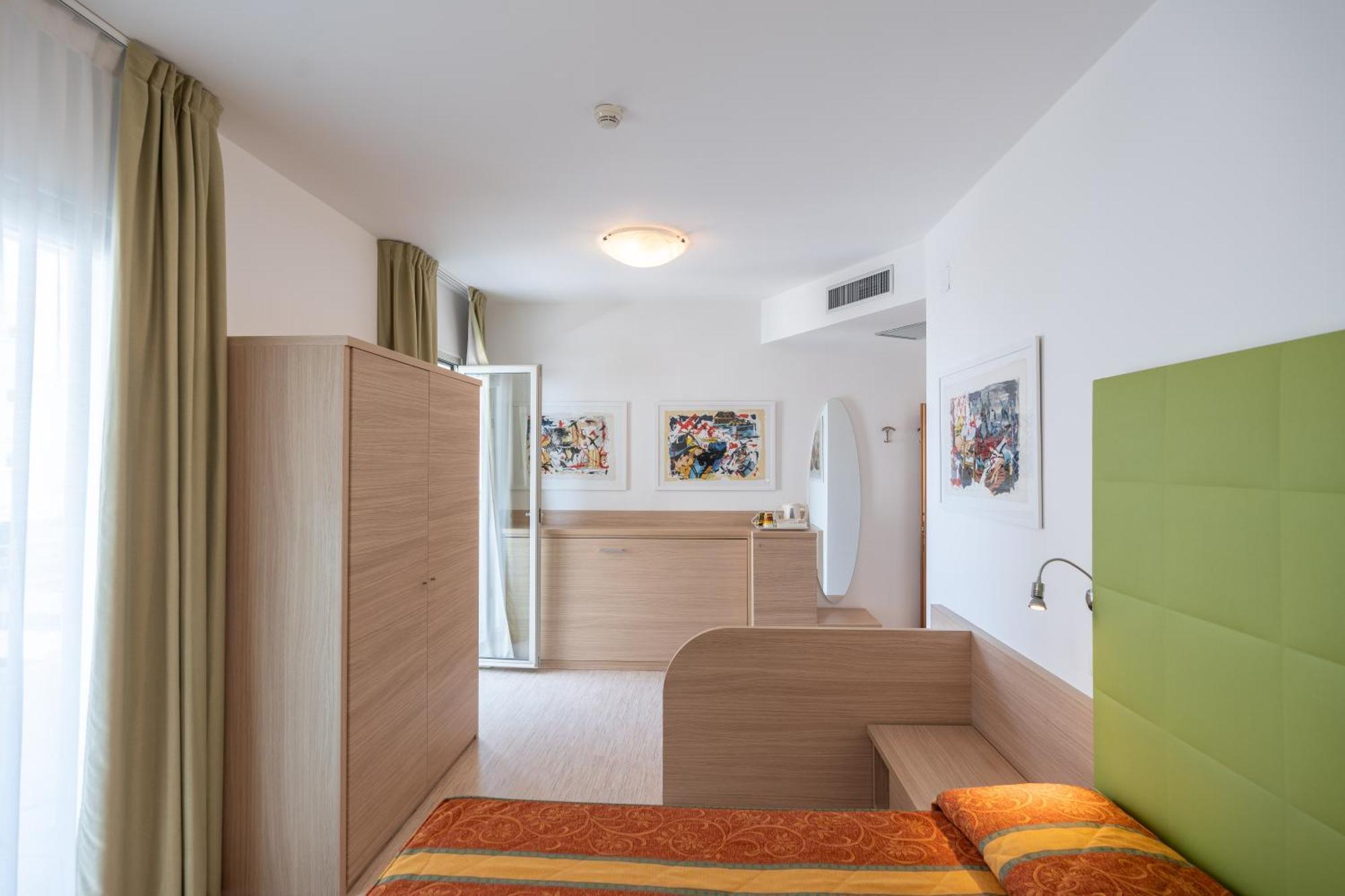 Hotel Marzia Holiday Queen Caorle Ngoại thất bức ảnh